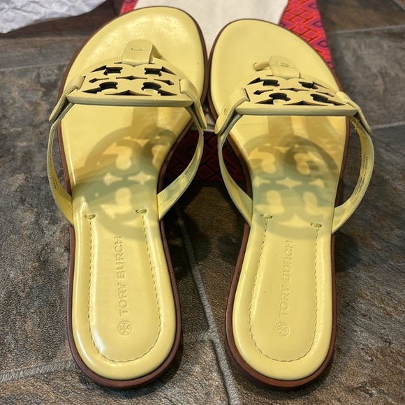 Tory Burch Miller Welt Sandal - Picture 4 of 7